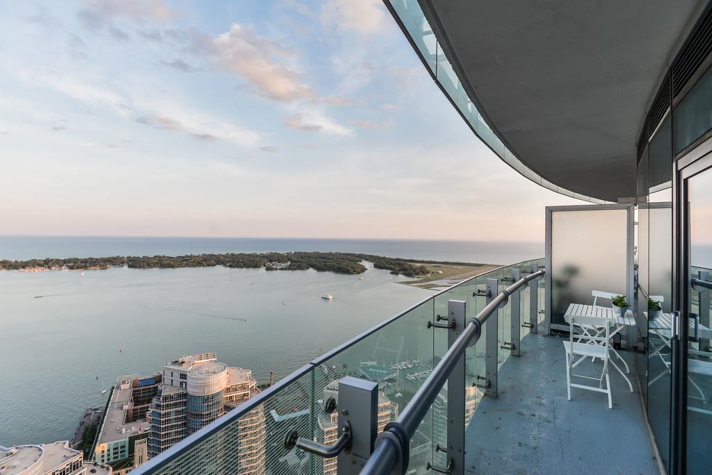 Apartment Downtown Toronto 56Th Floor Furnished Rental Monthly Available