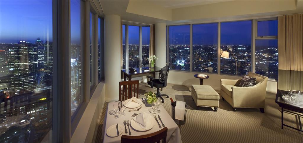 One King West And 4* Toronto
