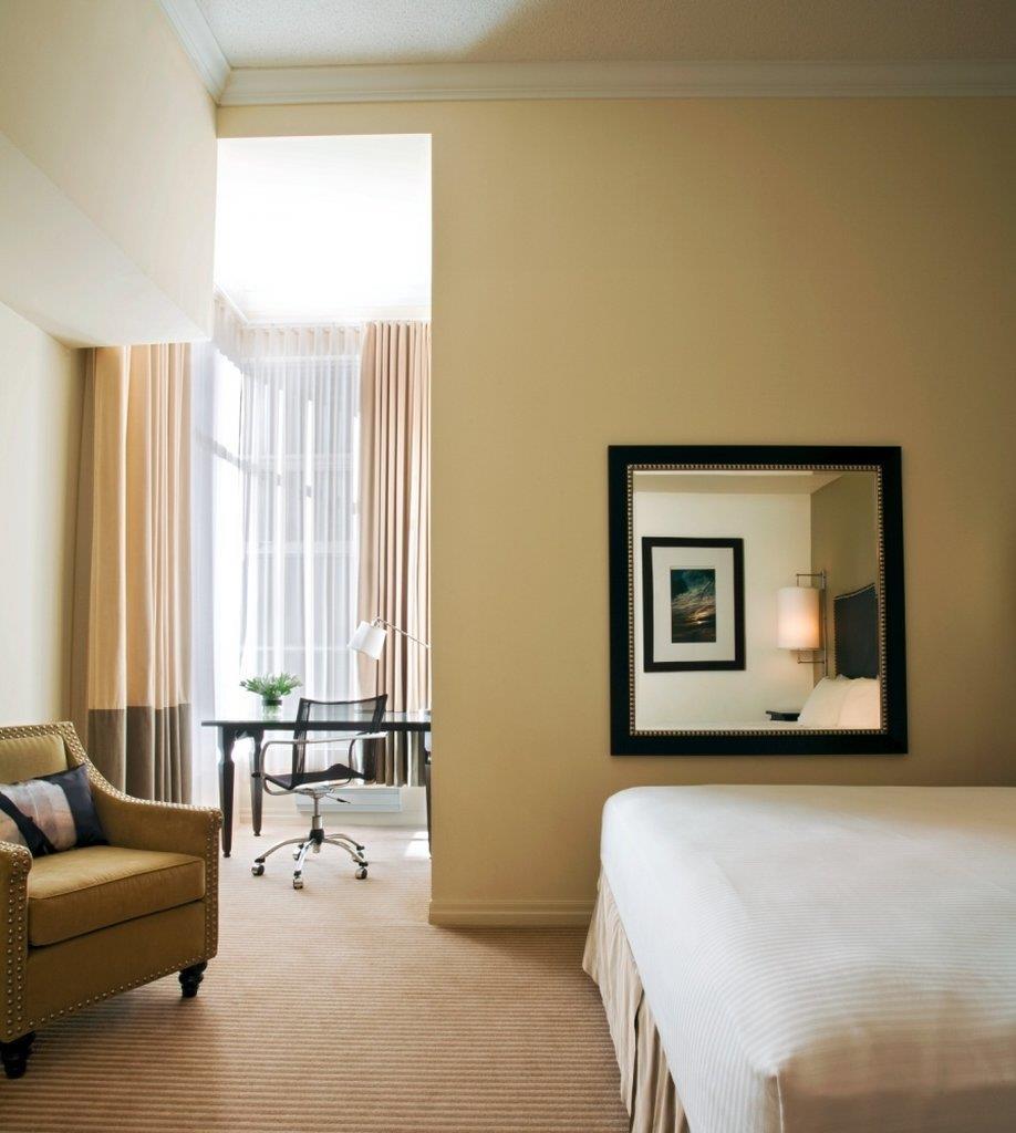 Hotel One King West And