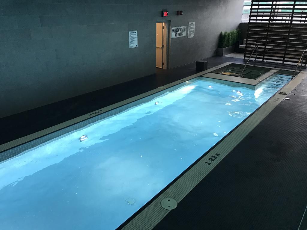 A&a In The Heart Of Downtown Apartment Toronto
