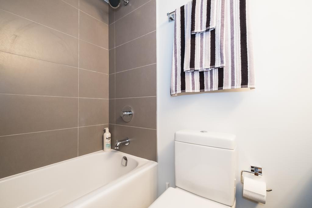 Quickstay - Yorkville Dream Apartment