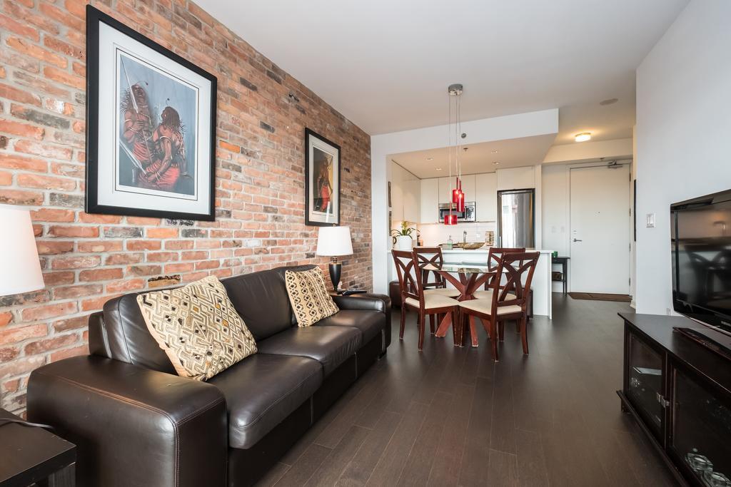 Luxury Leslieville - 2 Bedroom 2 Bath * Toronto