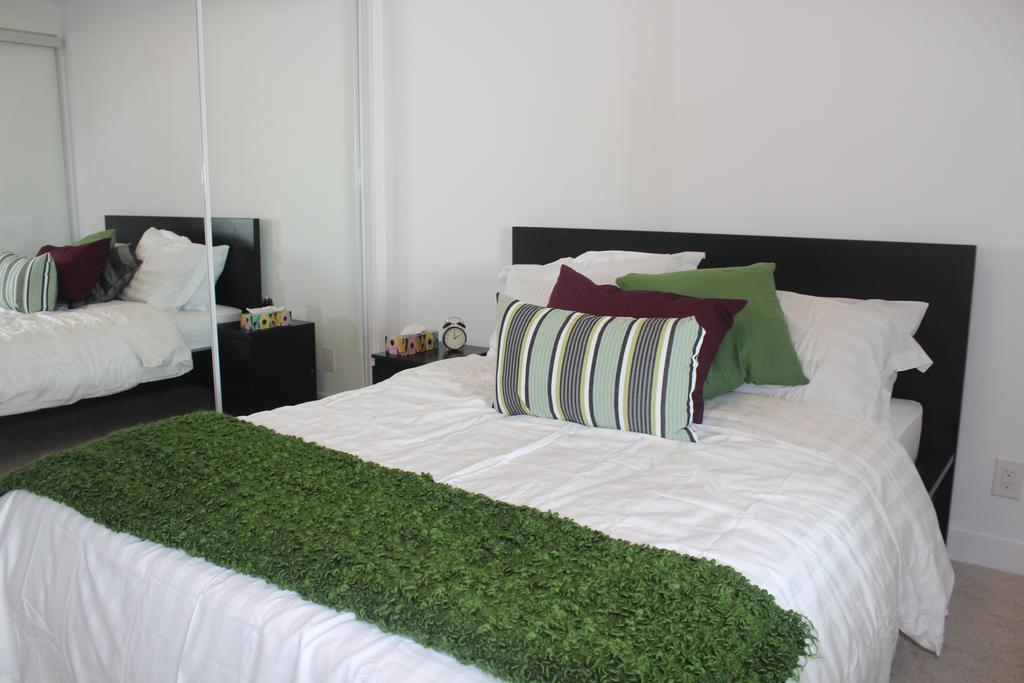 Apartment Eg Suites - York St Condos Cn Tower