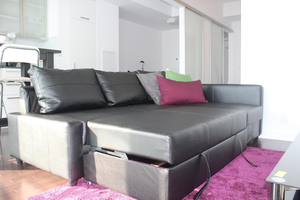 Eg Suites - York St Condos Cn Tower Toronto
