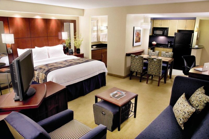 Hotel By Marriott Downtown / Entertainment District 4*