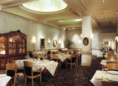 Sutton Place 4* Toronto