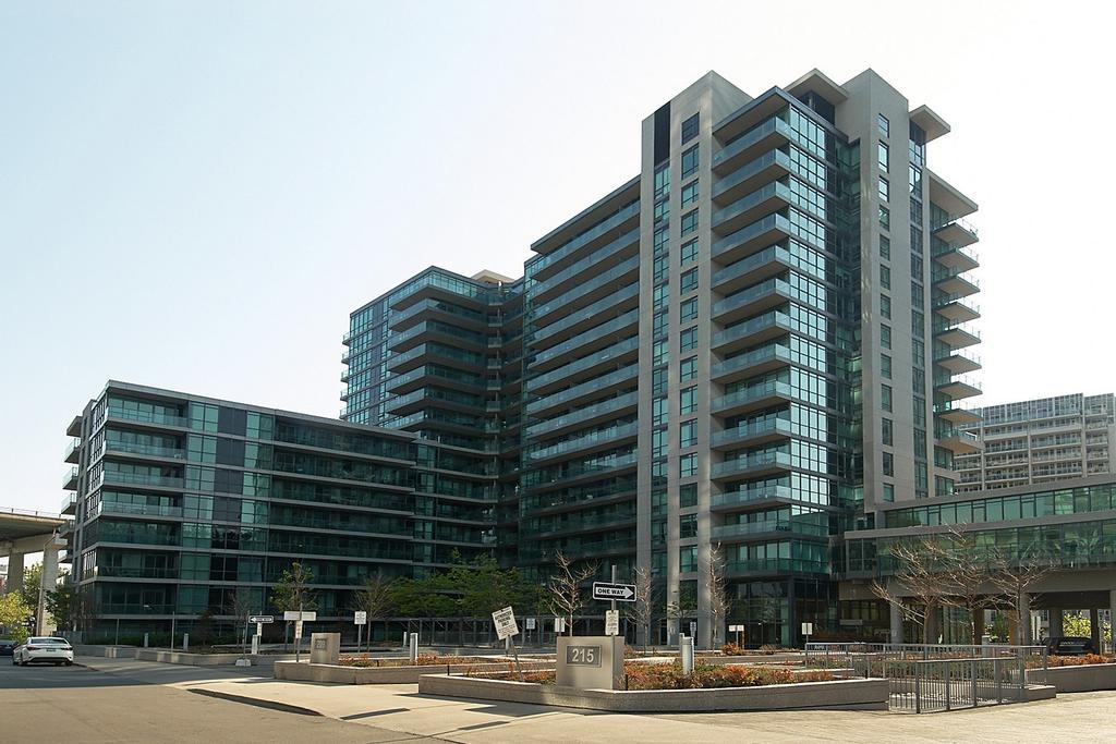 Apartment Rs - York Blvd