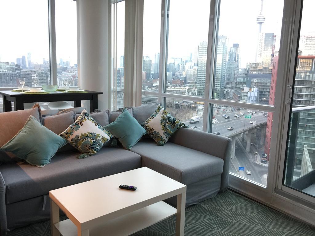 Rs - York Blvd Apartment *