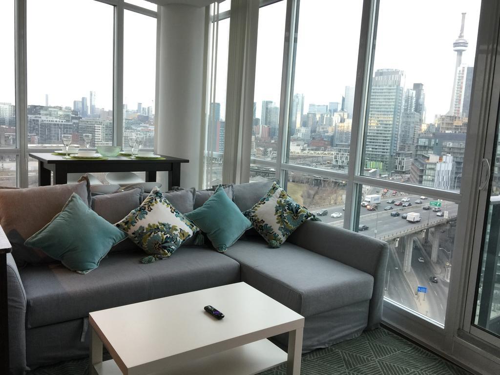 Rs - York Blvd Apartment *