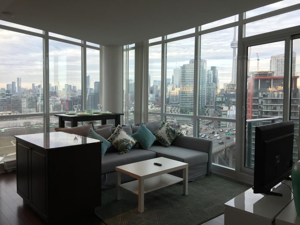 Apartment Rs - York Blvd