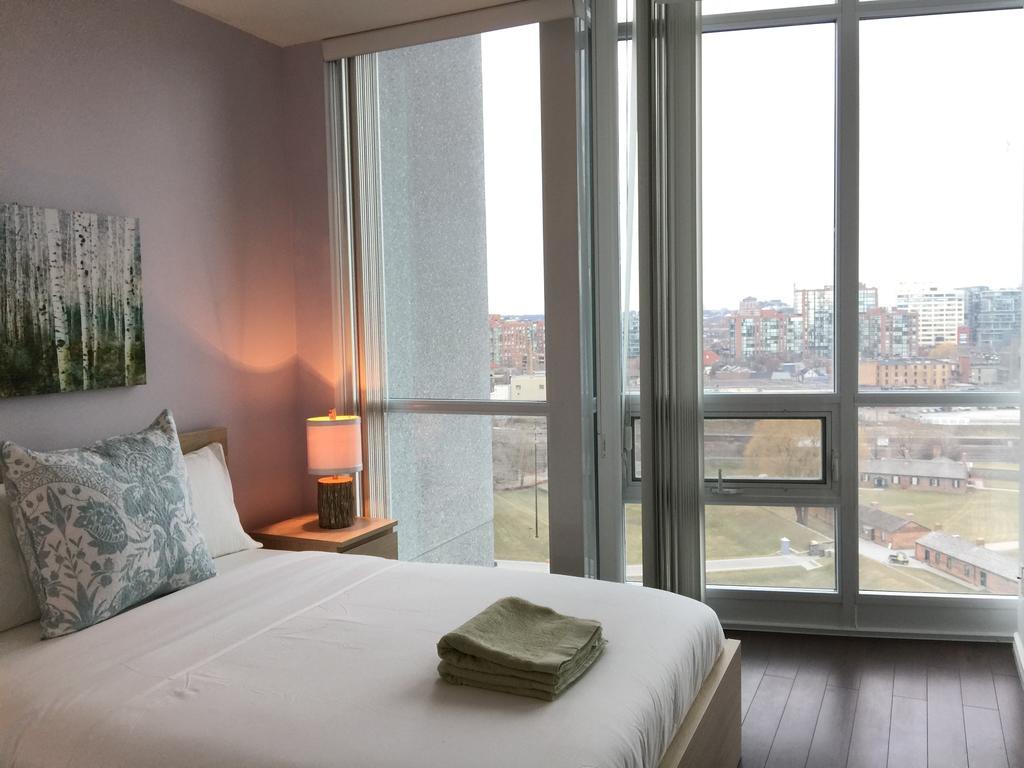 Rs - York Blvd Apartment