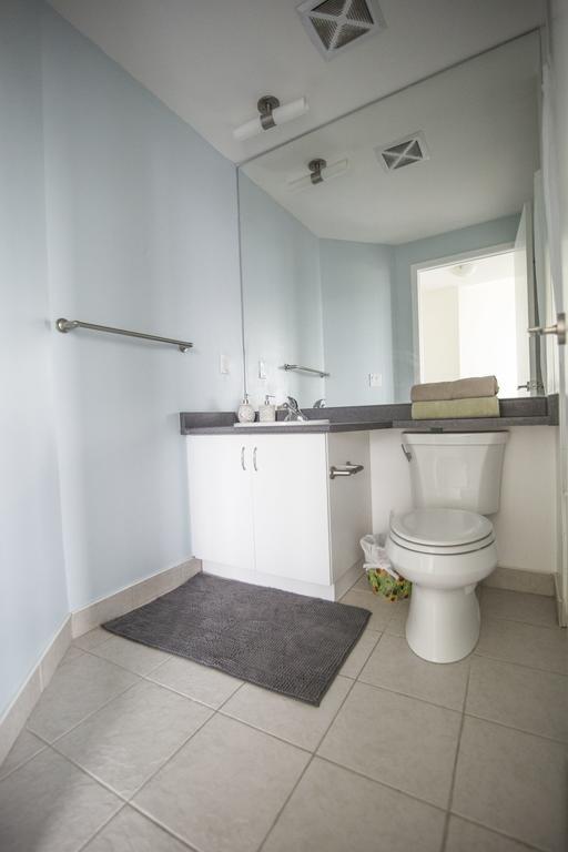 Rs - York Blvd Apartment *