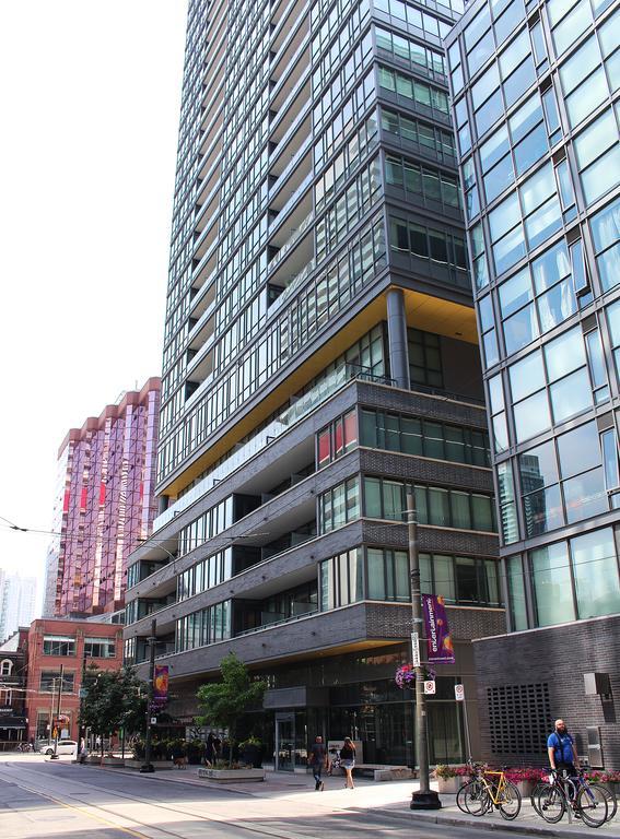 Applewood - King & Spadina *