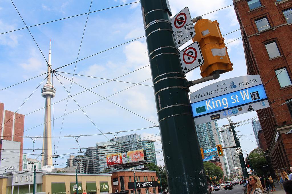 Applewood - King & Spadina Apartment