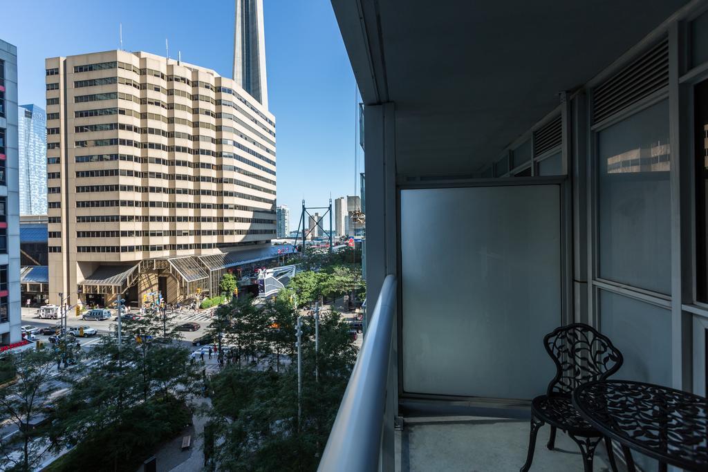 Applewood - Cn Tower & Convention Centre Toronto