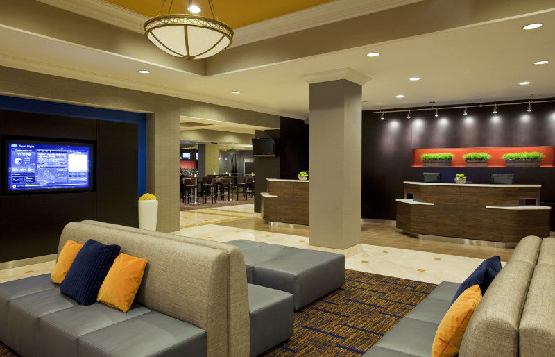 Courtyard By Marriott Downtown Toronto