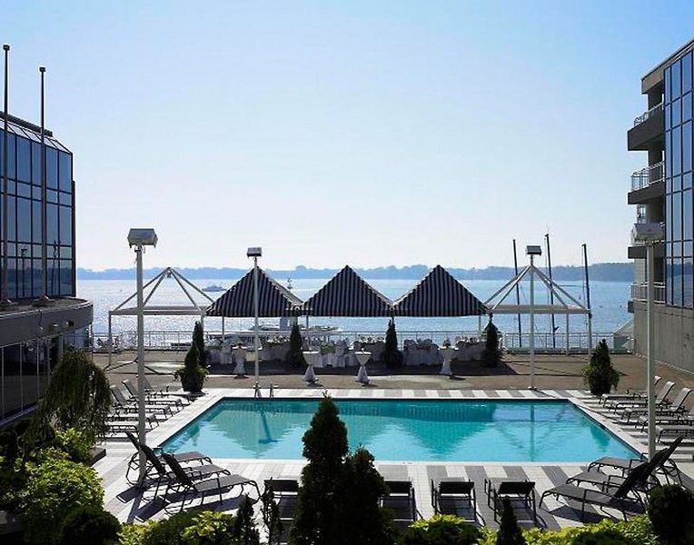 Radisson Blu Downtown Hotel 4*