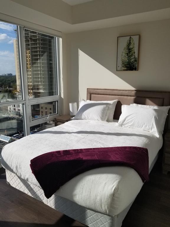 Furnished At Yonge & Eglinton By Canvas Apartment