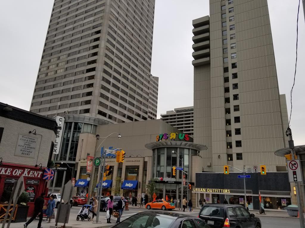 Furnished At Yonge & Eglinton By Canvas Apartment
