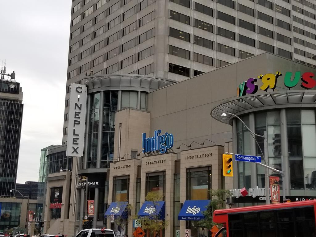 Furnished At Yonge & Eglinton By Canvas Apartment *