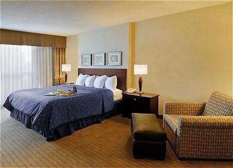 Hotel Airport East By Ihg