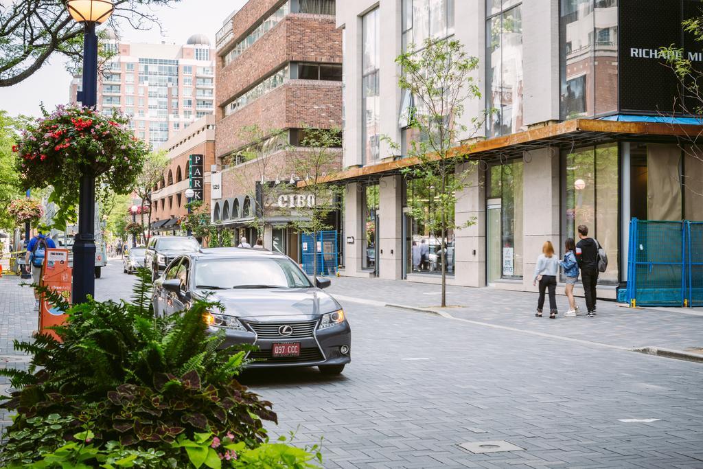 Quickstay - Yorkville Dream Apartment