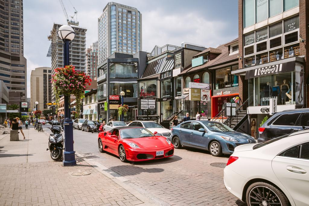 Quickstay - Yorkville Dream *