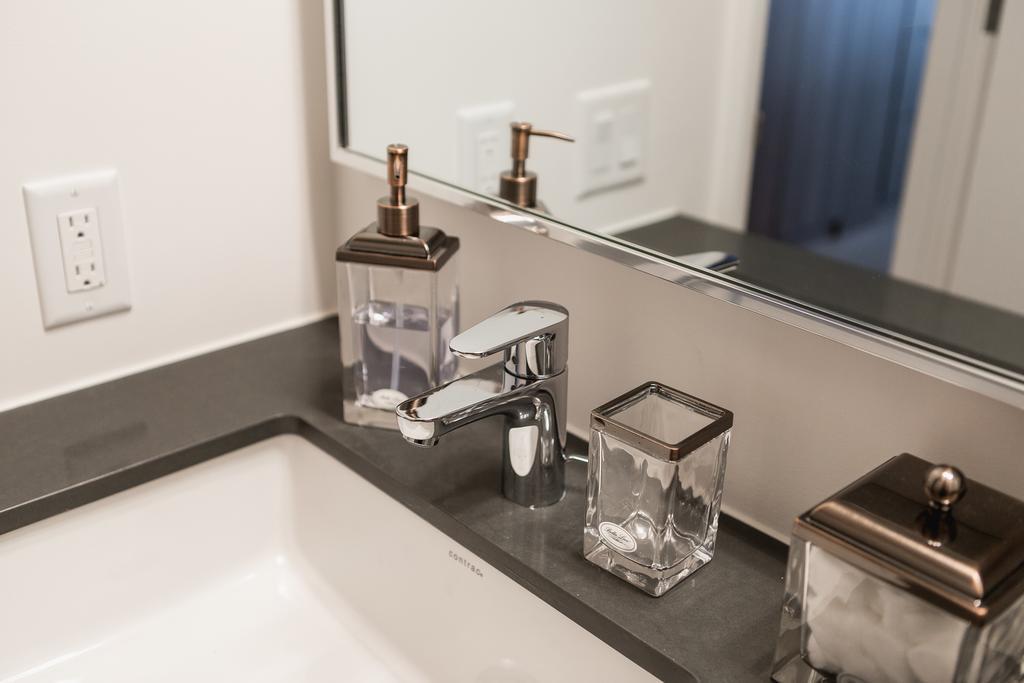 Enchantment In Yorkville Apartment