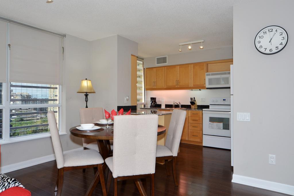 Apartment Royal Stays Furnished - Yonge/sheppard Toronto