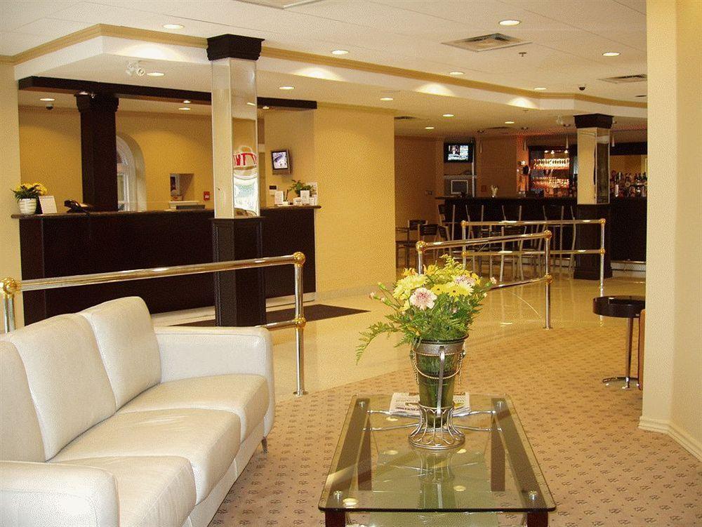 Hotel Isabella & Toronto