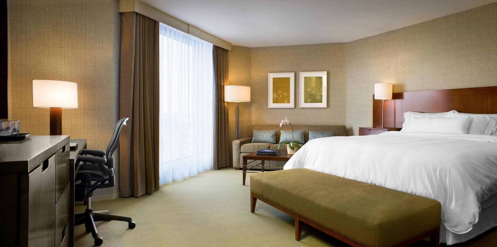 The Westin Airport Hotel 4*