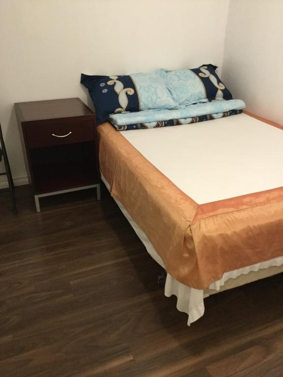 Chinatown Family House Guest house Toronto
