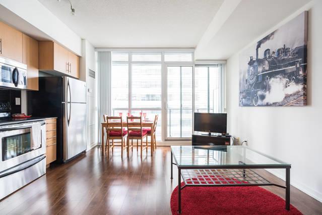 Apartment Stylish & 1 Min From Union Station!! *