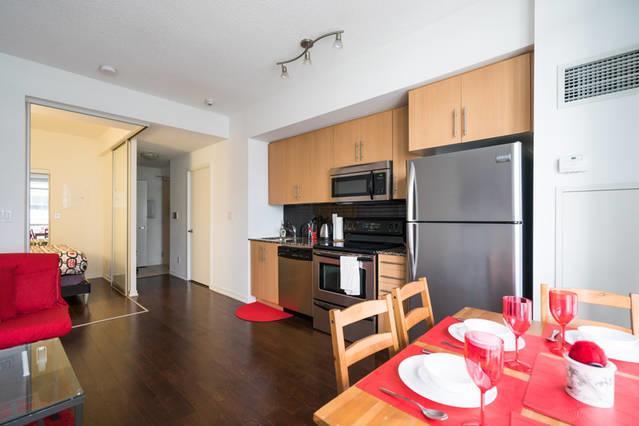 Stylish & 1 Min From Union Station!! Toronto