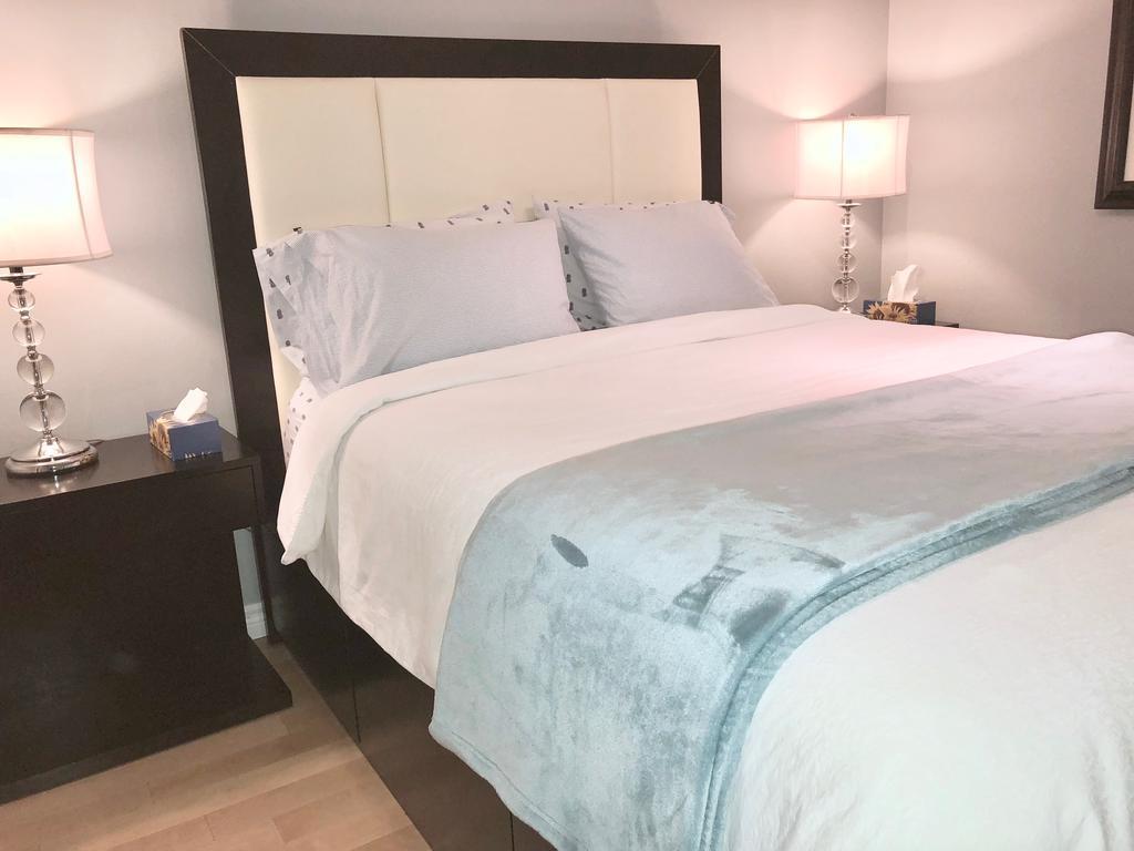 Apartment City Stay Condos - Downtown Toronto, Simcoe Street Toronto