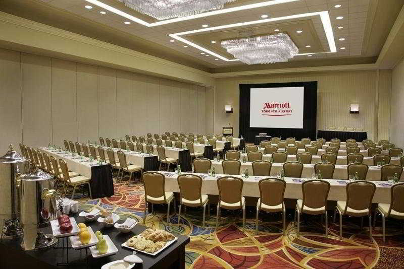 Hotel Airport Marriott 4*