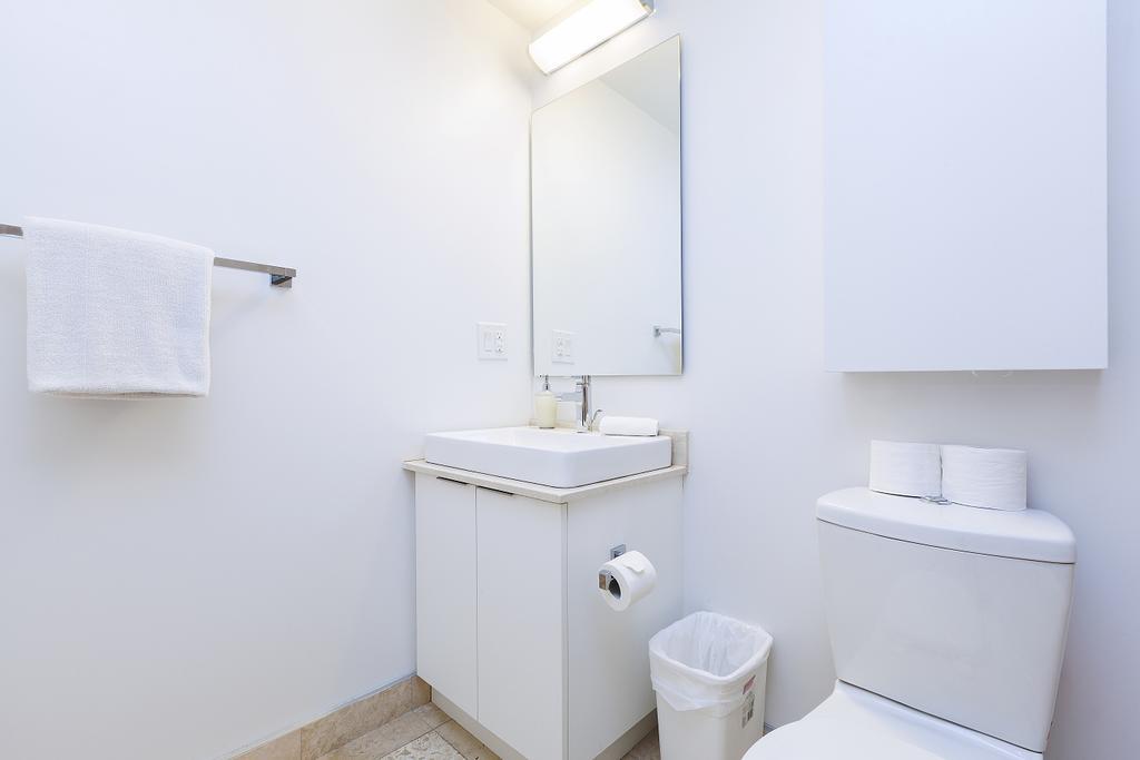 Trinity Suites - Luxury On York Street *