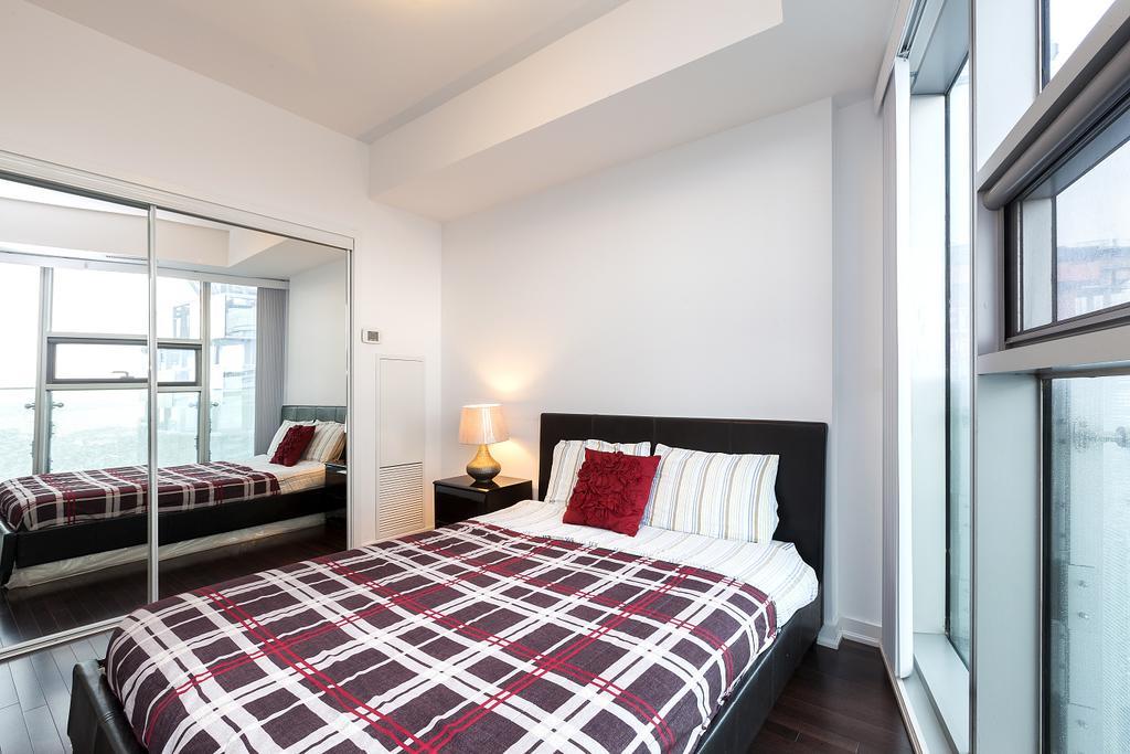 Trinity Suites - Luxury On York Street Toronto