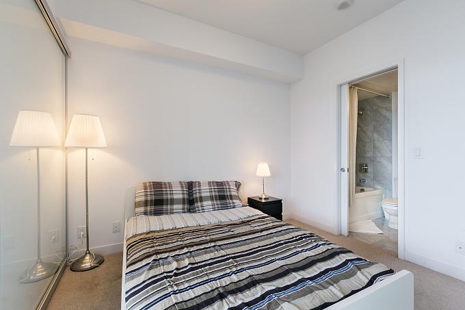 Trinity Suites - Luxury On York Street Apartment