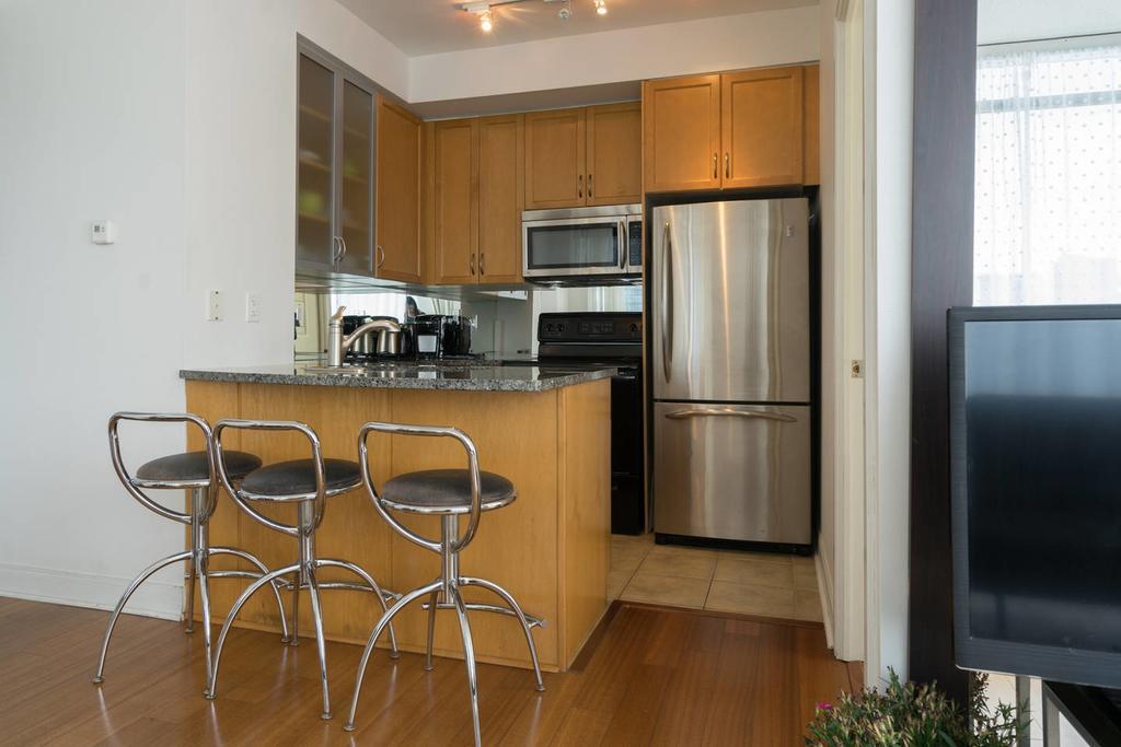 Apartment Yorkville Fantasy @ Yonge & Bloor