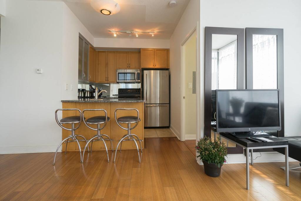 Apartment Yorkville Fantasy @ Yonge & Bloor Toronto