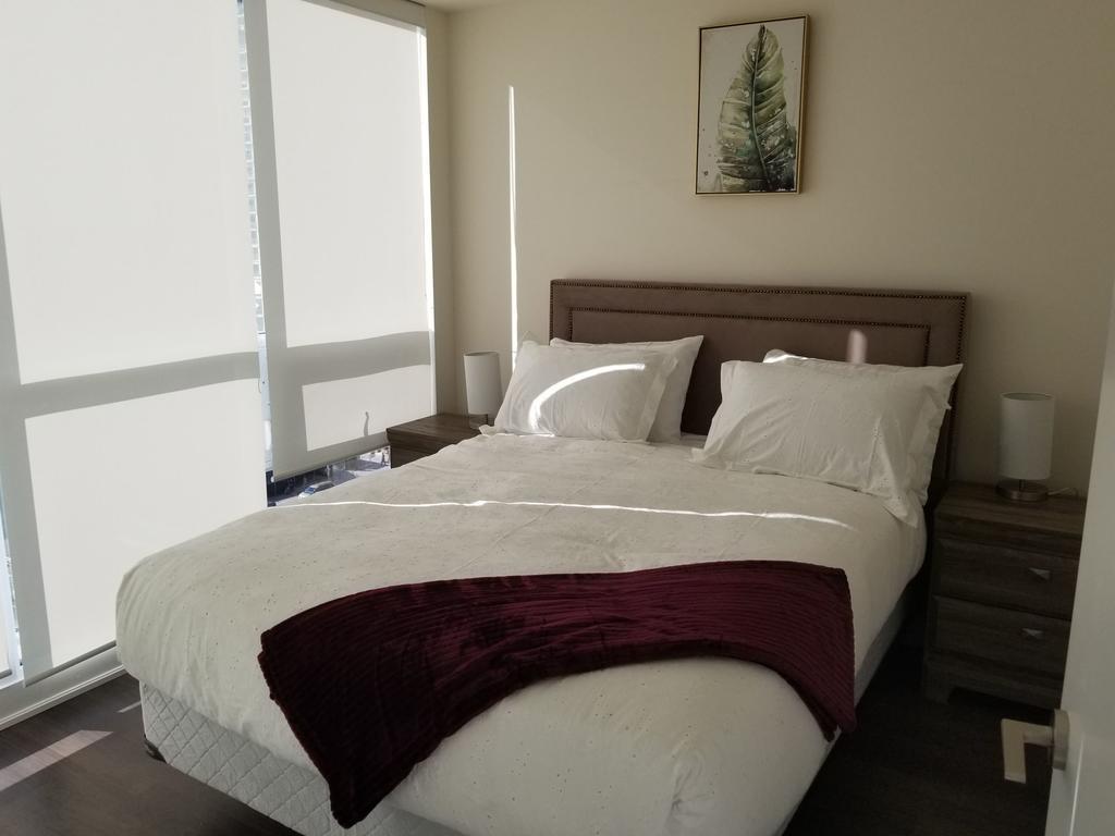 Furnished At Yonge & Eglinton By Canvas Apartment