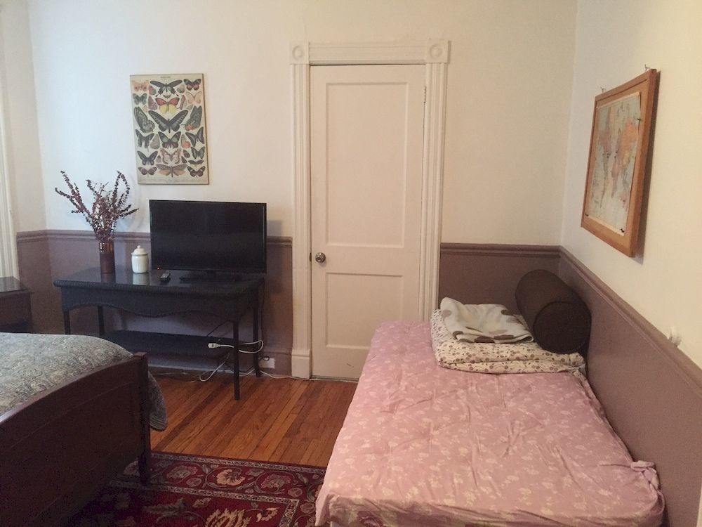 Elliott House Bed & Breakfast 3*