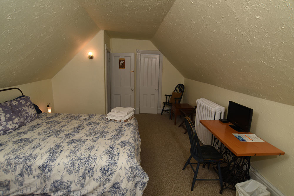 Bed & Breakfast Elliott House 3*