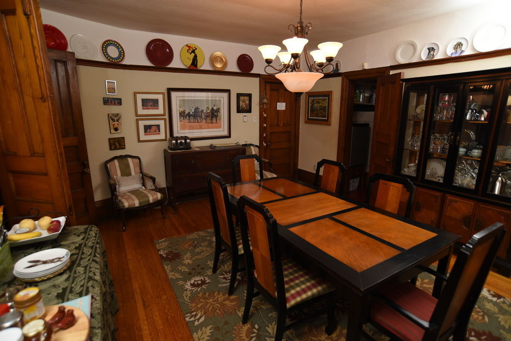Elliott House Bed & Breakfast