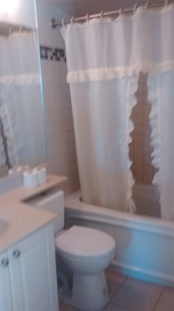 Furnished Living - Bay Street *