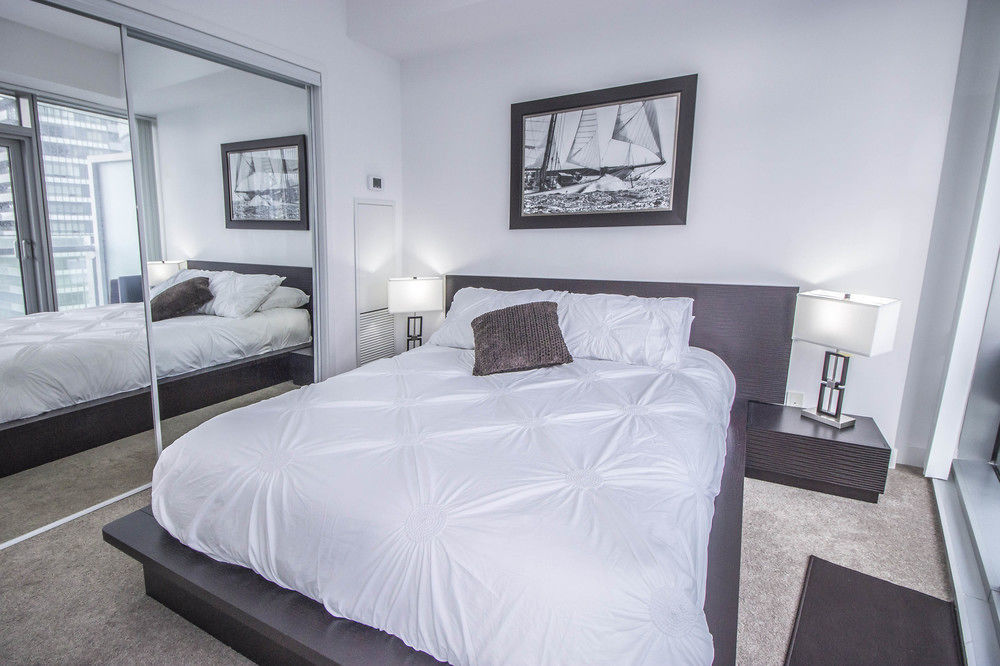 Atlantis Furnished - York Street Toronto