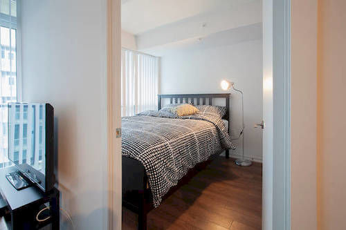 Elite - Queen West Toronto