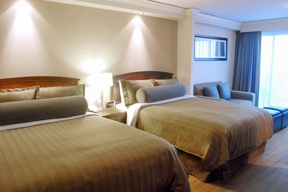 Sandman Signature Airport Hotel Toronto