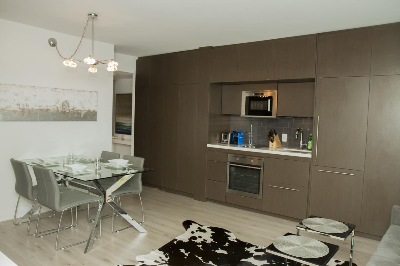Apartment Avalon Yorkville Toronto